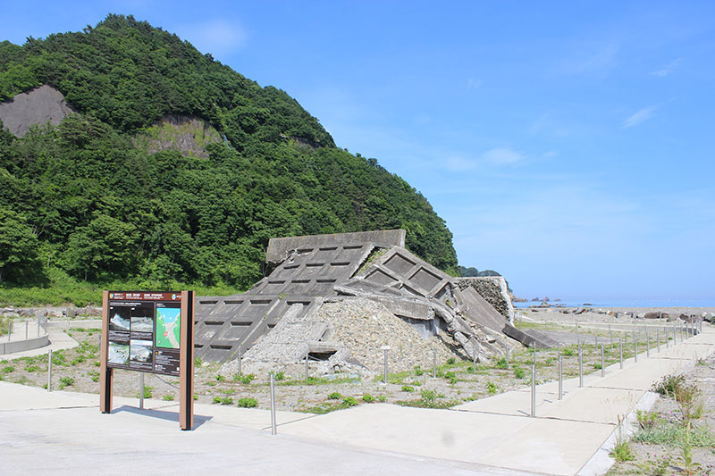 震災遺構明戸海岸防潮堤